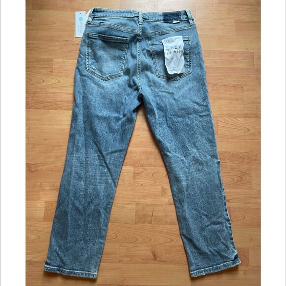 Daze High Rise Distressed Jeans - Picture 2 of 4